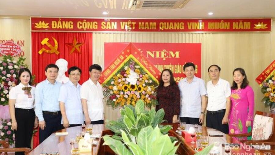 Công tác tuyên giáo luôn đồng hành với sự phát triển của Đảng ủy Tập đoàn XXX Việt Nam (demo) Công tác tuyên giáo luôn đồng hành với sự phát triển của Đảng ủy Tập đoàn XXX Việt Nam (demo)