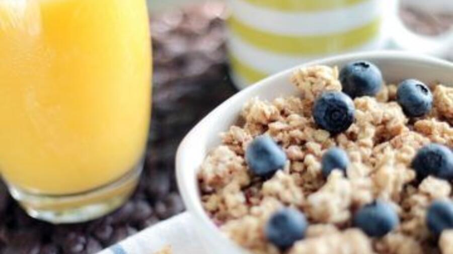 5 Quick and Easy Breakfast Recipes with Super Simple Ingredients. 5 Quick and Easy Breakfast Recipes with Super Simple Ingredients.