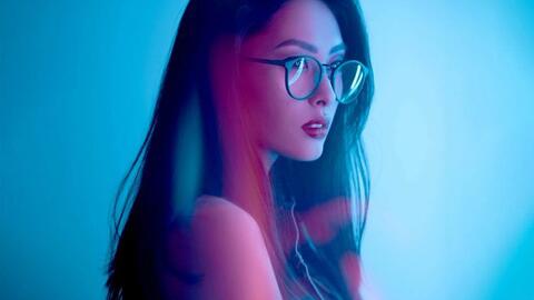 Đừng trốn đằng sau cặp kính của bạn: Ôm lấy chúng!