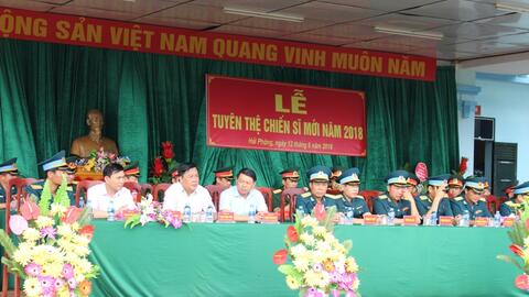 Đoàn công tác huyện Đầm Hà dự Lễ Tuyên thệ chiến sĩ mới năm 2018