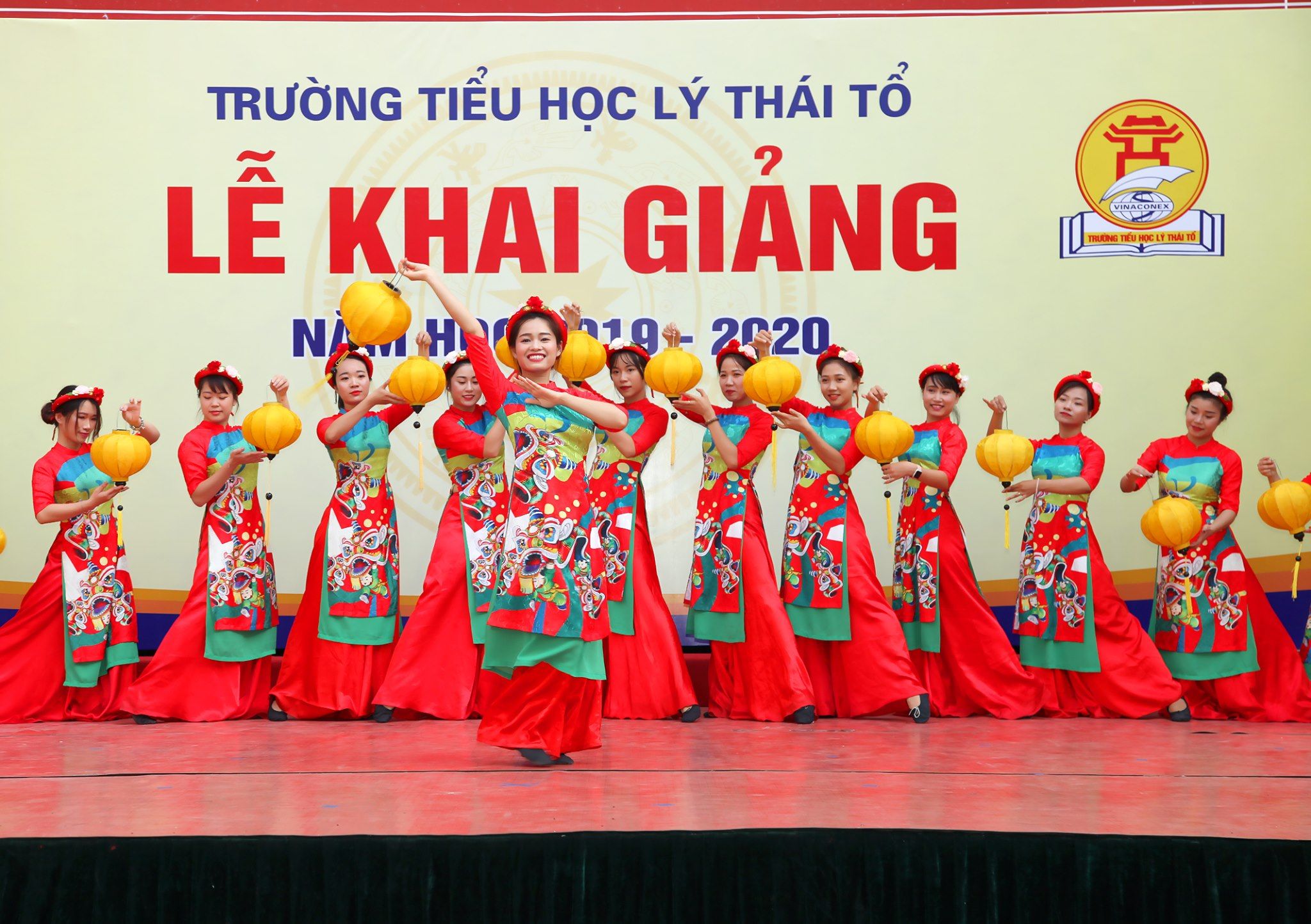 Đội ngũ giáo viên