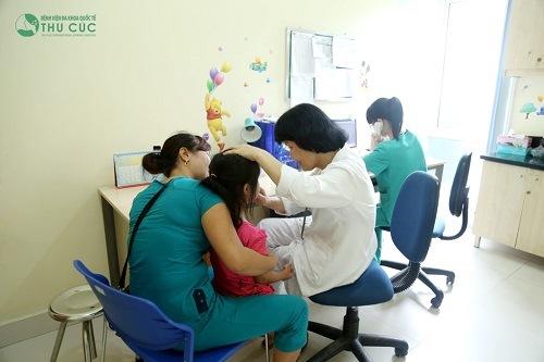 Khi mắc bệnh quai bị, người bệnh cần được đi khám và tiến hành điều trị càng sớm càng tốt.